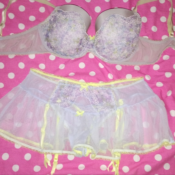 Victoria Secret Floral Garter Belt Pantie Bra 36D Skirt VS L Vintage Y2k Mini VS